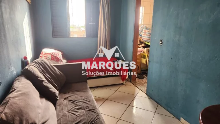 Imagem Imovel c/ 250m2 possui 2 casas
