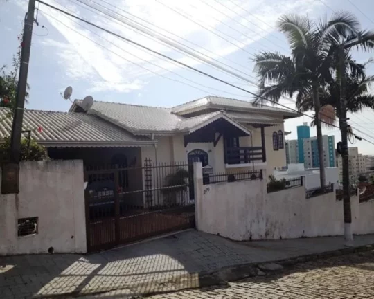 Imagem CASA RESIDENCIAL em Barra Velha - SC, Centro
