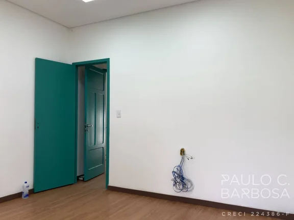 Imagem Pinheiros conjunto em sobreloja - 6 Salas - 3 Vagas - 130m²