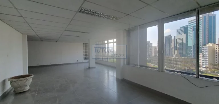 Imagem EXCELENTE CONJUNTO COMERCIAL PARA LOCAÇÃO NA RUA BERNARDINO DE CAMPOS