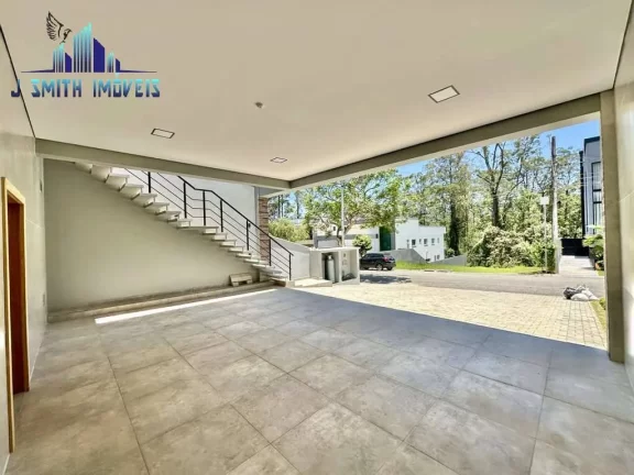 Imagem CASA NOVA, TÉRREA, 3 SUÍTES, PISCINA, ELEVADOR NA GARAGEM. CONDOMÍNIO TOP!
