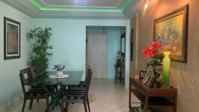 Imagem Apartamento Quadra mar 1 Suíte mais 2 Dormitórios e 2 Vagas na Garagem.