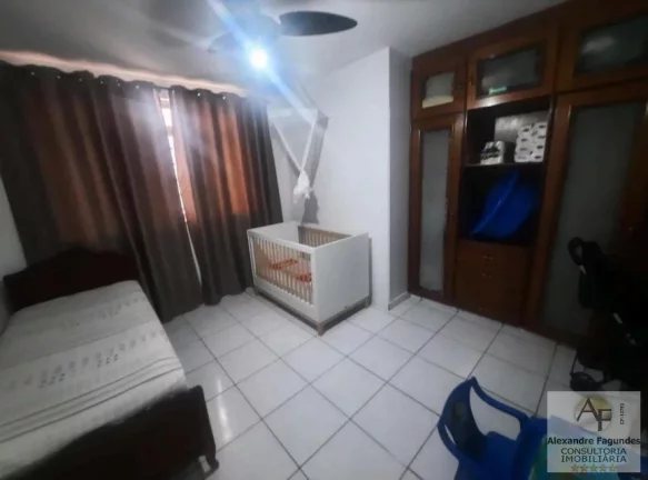 Imagem Casa Comercial para Venda em Goiânia, SETOR AEROPORTO, 4 dormitórios, 1 suíte, 3 banheiros, 3 vagas