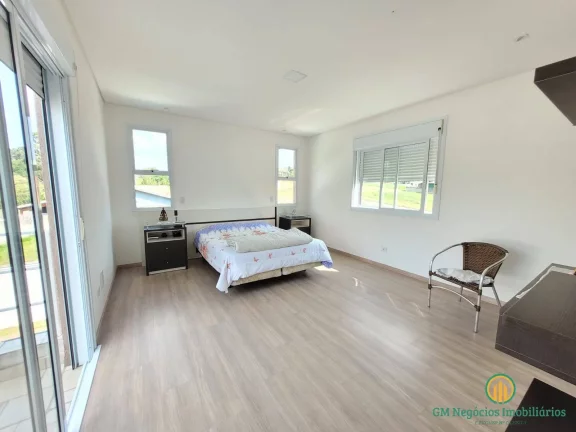 Imagem Casa moderna com 3 suítes, piscina, planejados na casa toda, em condomínio
