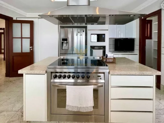 Imagem Casa em Condomínio a Venda no bairro Granja Viana - Cotia, SP