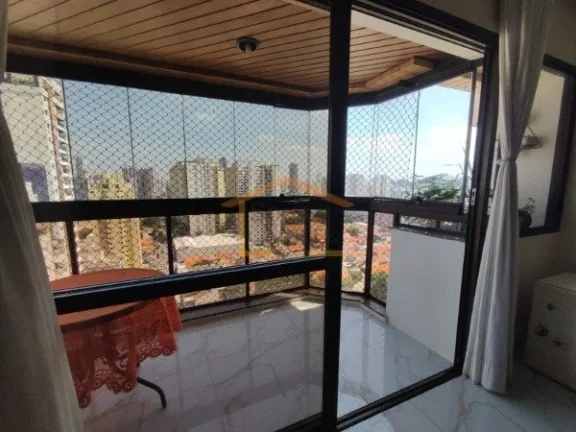 Imagem Apto com 3 dormitórios, sendo 1 suíte com closet, sala de visita e sala de jantar, banheiro social...