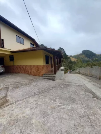 Imagem LINDA CASA COM 7.000M2, NASCENTE. NOVA FRIBURGO.