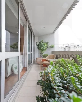 Imagem Perdizes apartamento com 3 suítes e 3 vagas, próximo ao parque Água Branca.