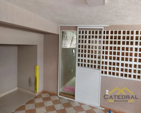 Imagem Casa de rua no Bairro Cidade Jardim com 3 quartos sendo 1 suíte, garagem fechada!