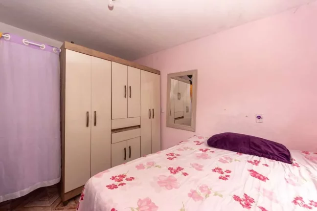 Imagem 2 Casas à venda com 2 vagas de garagem cobertas, despensa e quintal por R$400.000 - Vila Ayrosa-Osasco-SP
