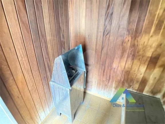 Imagem Casa com piscina em 300m² na Vila das Mercês - Região da Saúde/Zsul.