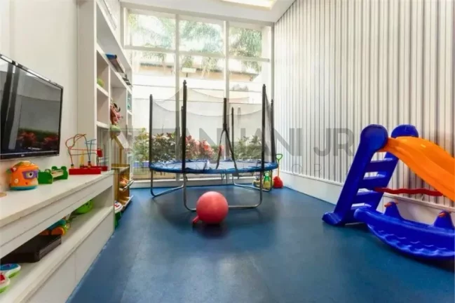 Imagem Imperdível oportunidade: Apartamento de 2 quartos e 2 suítes no Itaim Bibi, São Paulo! 123m², 3 salas, 4 banheiros e 2 vagas.