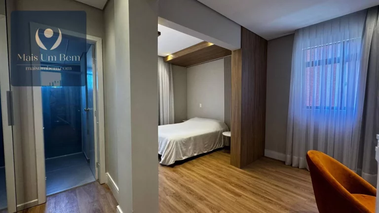 Imagem Apartamento com 2 quartos, 1 suíte, mobiliado, sacada com churrasqueira à venda, 82 m² por R$ 843.000 - Bairro Ahú - Curitiba/PR