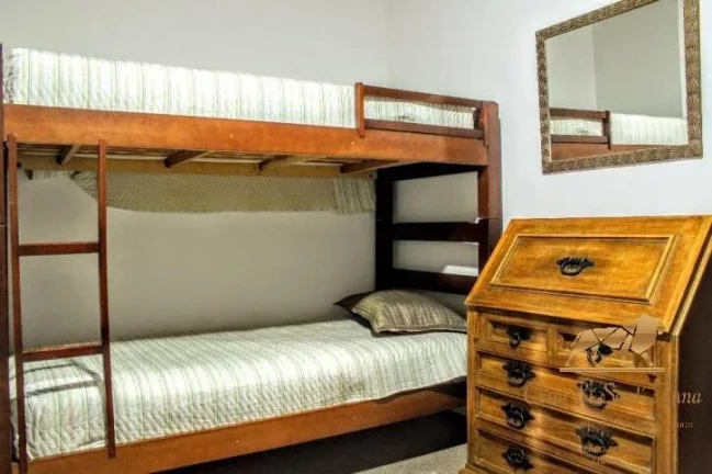 Imagem Apartamento com 3 dormitórios à venda no Capivari em Campos do Jordão/SP