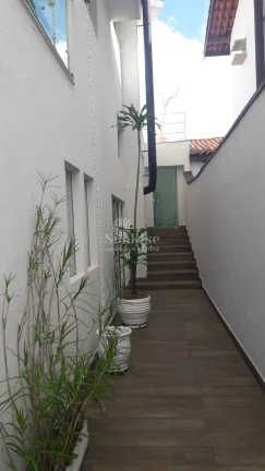 Imagem Casa de alto padrão à venda em Alphaville com 4 quartos e 6 vagas 234m² por R$ 3.200.000 Alpha 6 - Santana de Parnaíba/SP
