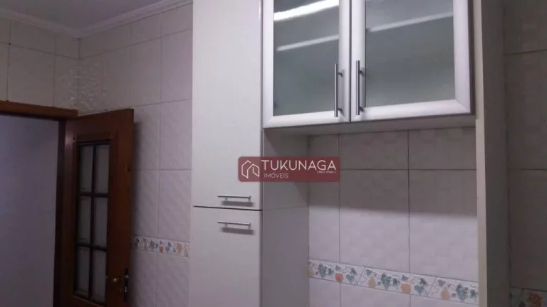 Imagem Sobrado com 4 dormitórios à venda, 195 m² por R$ 950.000 - Vila Milton - Guarulhos/SP