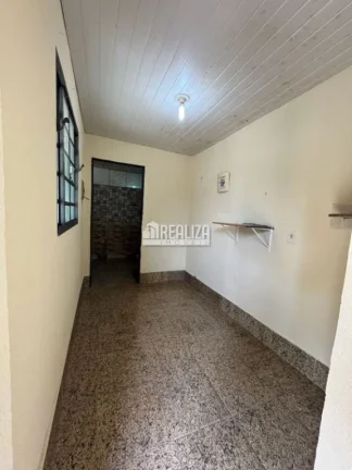 Imagem Casa à venda no Jardim Copacabana, Uberaba - 2 dormitórios e 2 garagens cobertas