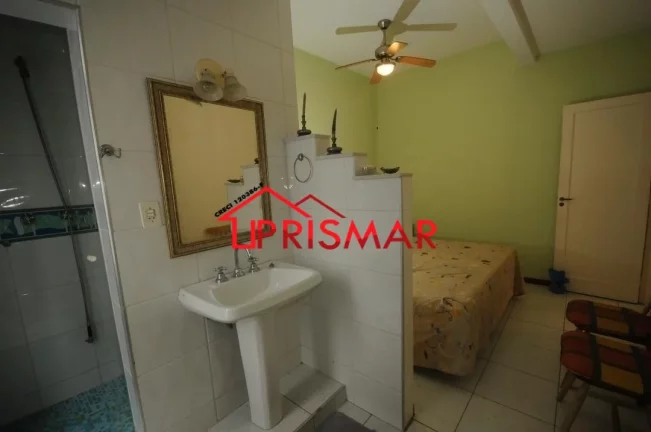 Imagem Edificio frente ao mar. Vendo 3 dormitórios, 1 suite 1 vaga Gonzaga