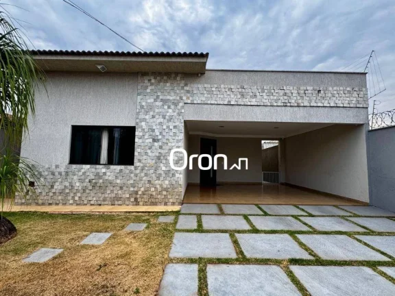 Imagem Casa com 3 dormitórios à venda, 236 m² por R$ 950.000,00 - Setor Faiçalville - Goiânia/GO