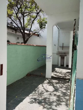 Imagem Casa com 2 salões comerciais à venda, 200 m² por R$ 850.000 - Parque Santa Teresa - Carapicuíba/SP