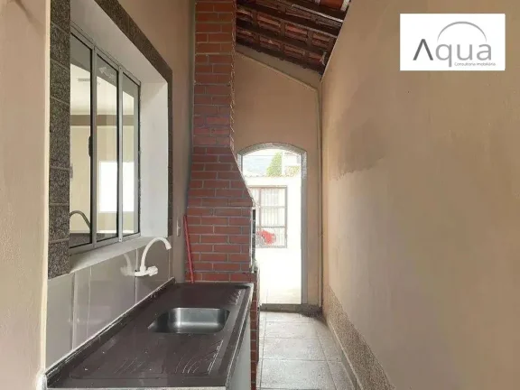 Imagem Casa para Venda em Mongaguá, Vera Cruz, 3 dormitórios, 1 suíte, 1 banheiro, 2 vagas