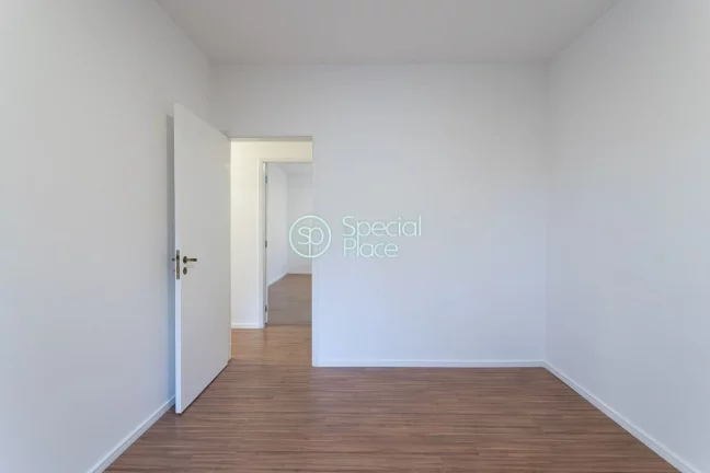 Imagem Ótimo apartamento com 113m² em Moema Pássaros. Living para dois ambientes, varanda, 03 dormitóri...