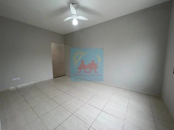 Imagem Casa na zona 2 da Ocian, Praia Grande 325mil