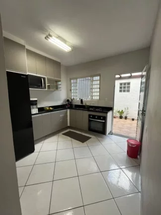 Imagem Casa com 3 dormitórios à venda, 186 m² por R$ 826.800,00 - Conjunto Residencial Álvaro Bovolenta - Mogi das Cruzes/SP