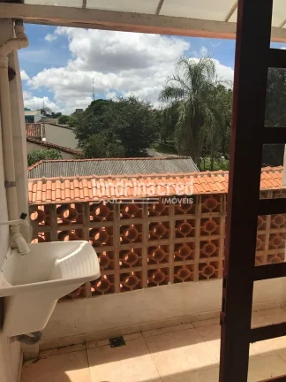 Imagem Vende-se Hospedagem com 15 Suítes, 5 Quartos, Energia Solar, Depósito, Equipamentos Completos, 40 Beliches e Excelente Infraestrutura