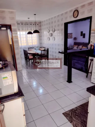 Imagem Vendo Oportunidade no Jardim domilita região do pedreira São Paulo. Vendo linda e espaçosa casa térrea na região da pedreira, são 3 Dormitórios, sendo 1 Suíte, Sala de estar e sala de jantar, Cózinha com planejados, 3 banheiros, 2 vagas de garagem, 250m² 