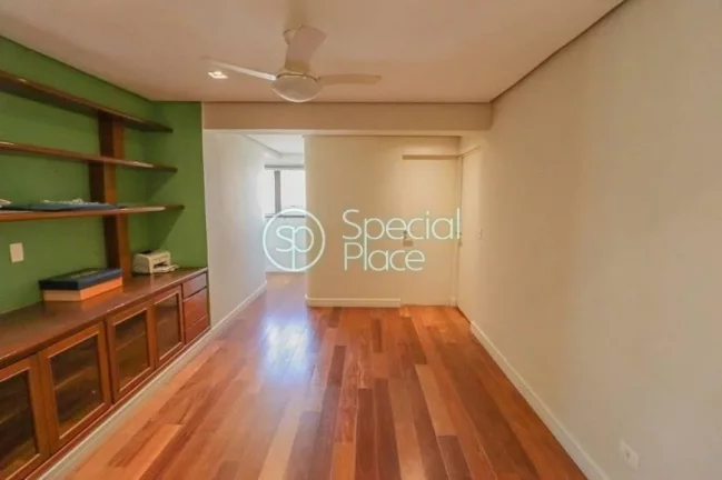 Imagem Excelente apartamento com 187m² no Itaim. 01 apartamento por andar, living amplo com varanda, andar...
