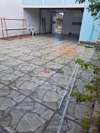 Imagem Casa com 2 dormitórios à venda por R$ 250.000,00 - Nova Mirim - Praia Grande/SP