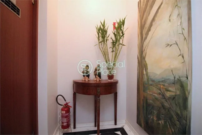 Imagem Excelente apartamento com 230mÂ² em HigienÃ³polis. Amplo living com sacada e janelÃµes, lavabo, 03 Ã...