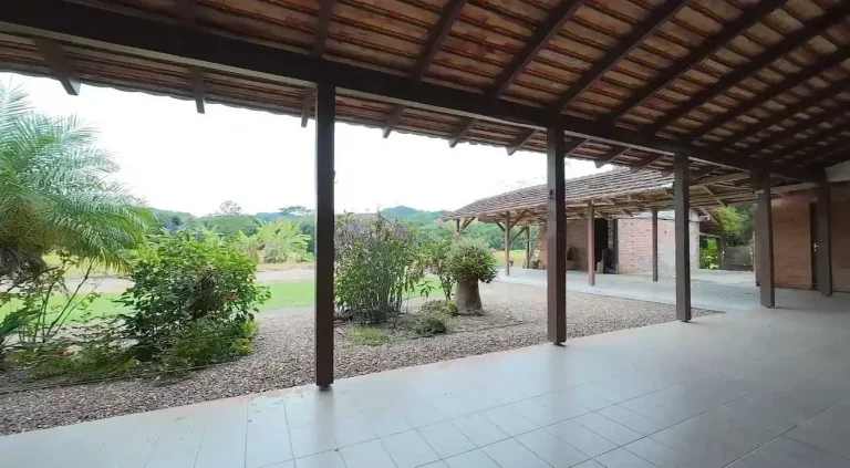 Imagem Sítio com 24.017,00m² com casa construída com 4 dormitórios 3 vagas em Ascurra/SC