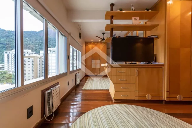 Imagem Cobertura Duplex de Alto Padrão com 5 suítes – Vista Lindíssima da Lagoa
