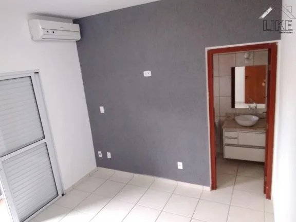 Imagem Vendo uma Linda Casa sobrado 3 quartos sendo 1 suíte no Jardim Satélite