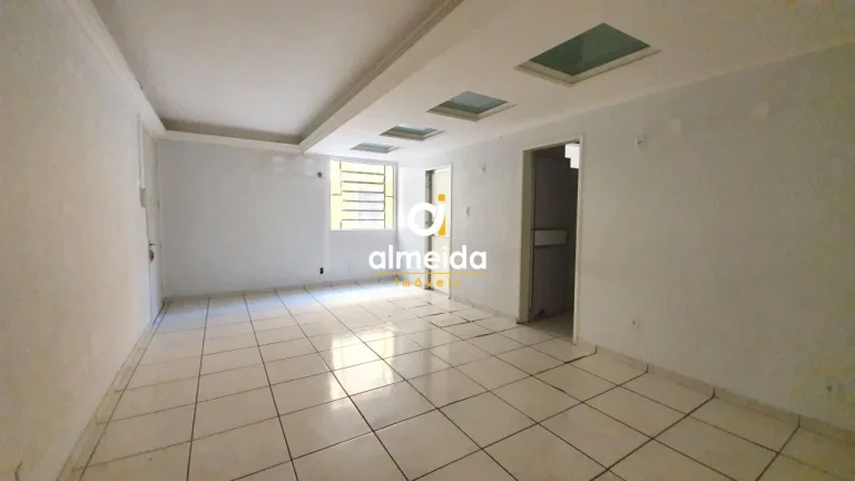 Imagem Sala Comercial 4 dormitórios à venda Centro Santa Maria/RS