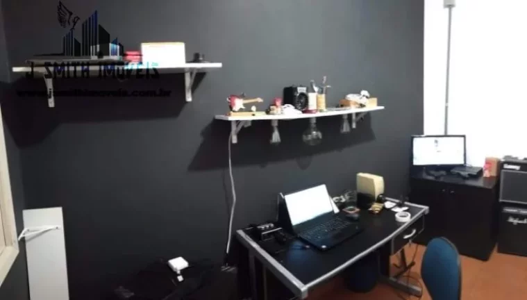 Imagem CASA TÉRREA NO CENTRO DE COTIA, EM TERRENO 320m² AO LADO DE COMÉRCIO
