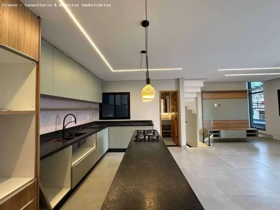 Imagem Sobrado para Venda em São Bernardo do Campo, Centro, 3 dormitórios, 1 suíte, 2 banheiros, 4 vagas