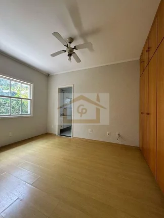 Imagem Residencial silencioso, natureza e próximo ao Templo Budista Zulai! São 4 quartos, 4 vagas