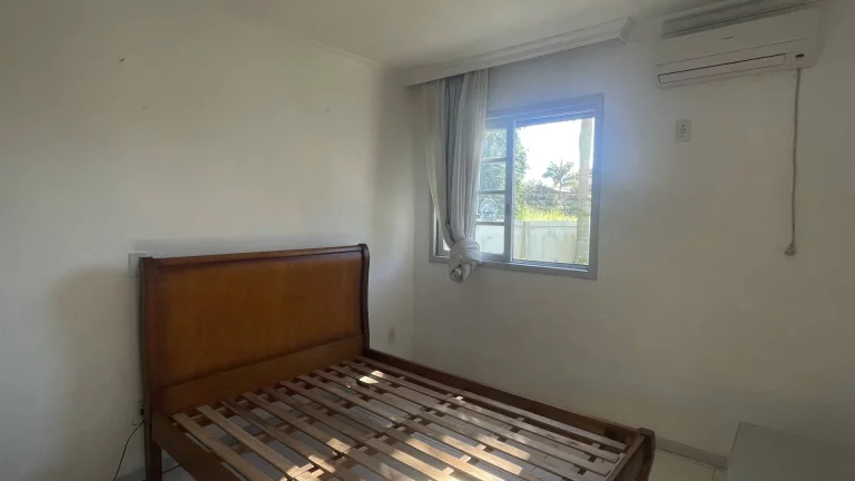 Imagem Apartamento Térreo à Venda com 3 Dormitórios em Canasvieiras – Florianópoli