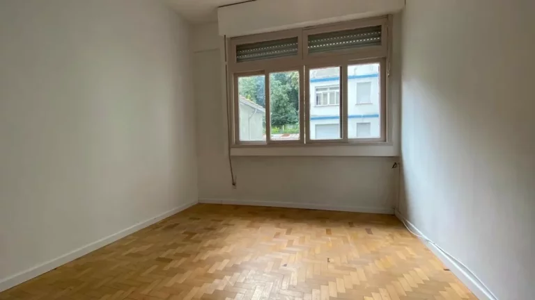 Imagem Praça Grande Apto POA13934 - Apartamento à venda no bairro Centro Histórico - Porto Alegre/RS
