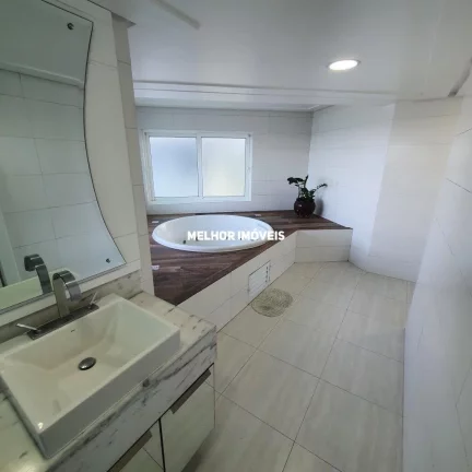 Imagem Casa Alto Padrão á venda mobiliada com vista mar 4 suítes 4 vagas Balneário Camboriú