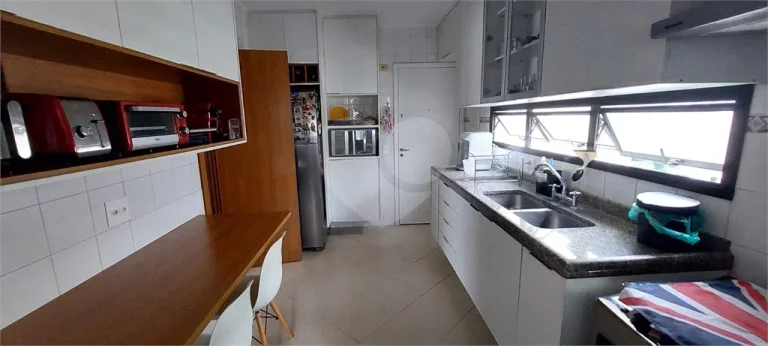 Imagem Apartamento à venda com 3 quartos, sendo 3 suítes, no condomínio Jardim América, São Paulo - SP
