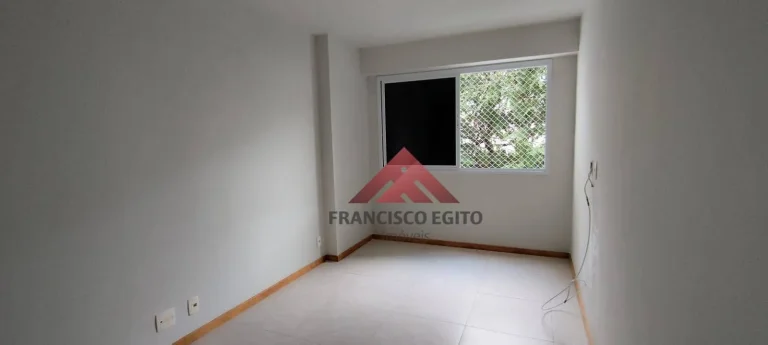 Imagem Apartamento em condominio em Santa Rosa,semi novo em excelente localização,Varandão,sala o3 quartos sendo um com suite,cozinha montada com armarios,su
