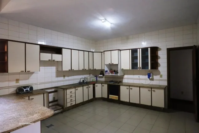 Imagem Casa com aproximadamente 200m² em um lote de 360m² de área, ideal para quem busca espaço, confor...