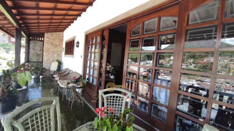 Imagem Casa para Venda em Teresópolis / RJ no bairro Tijuca