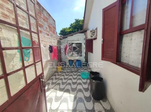 Imagem Casa de esquina, Três Marias, Esteio