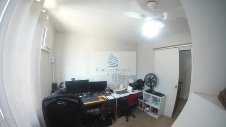 Imagem Casa em Condomínio de Luxo na Taquara, Rio de Janeiro - 3 Quartos, 1 Suíte, 1 Sala, 93m² de Área - Imperdível!