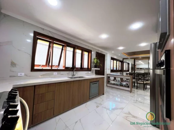 Imagem Casa em condomínio com 4 suítes - São Paulo II